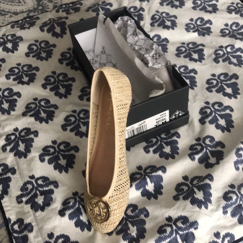 Cream Flat